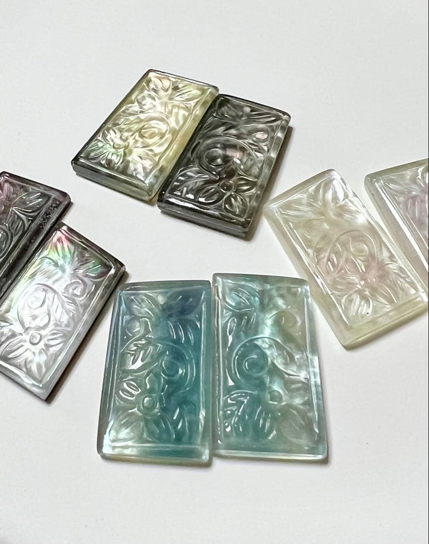 ファンシー　レクタングル　カービング　アシメ　14kgf ピアス