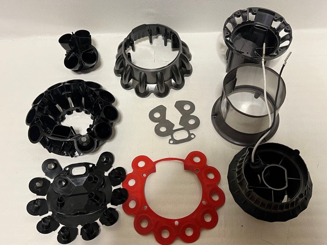 動作品ダイソンコードレス掃除機 dyson sv12 V10 nw