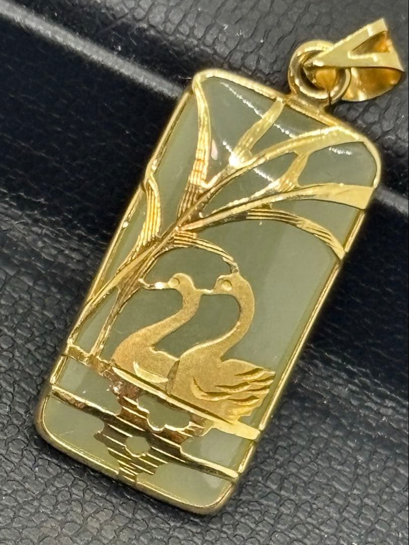 14K 彫金 白鳥彫刻 デザインペンダントネックレス　14金　天然石　スワン
