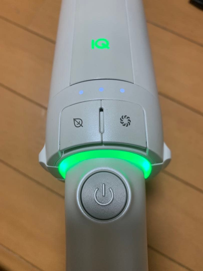 Shark スティッククリーナー LC400JWH