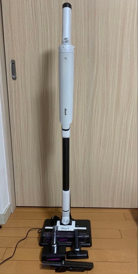 Shark スティッククリーナー LC400JWH