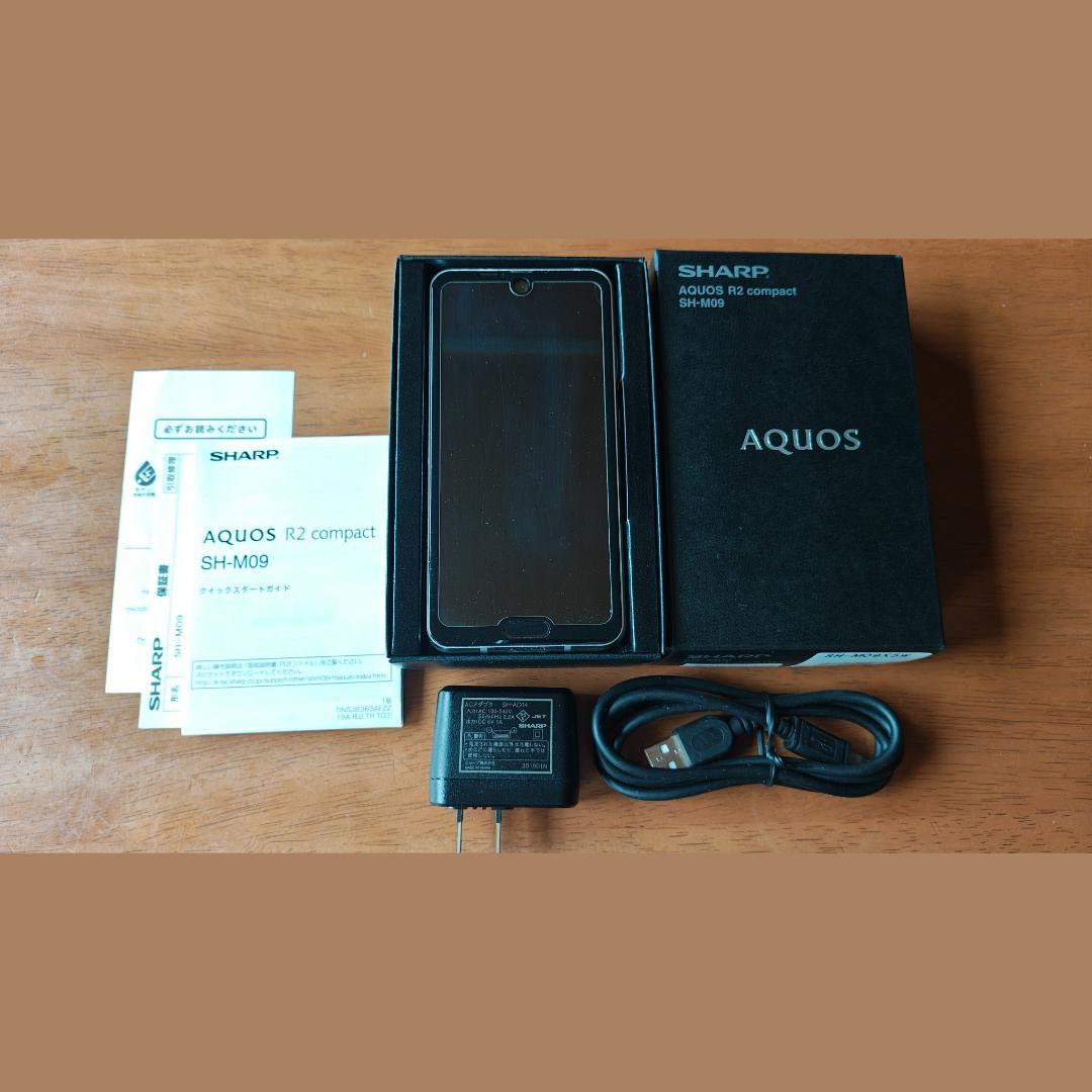 スマートフォン本体 SHARP AQUOS R2 compact SH-M09
