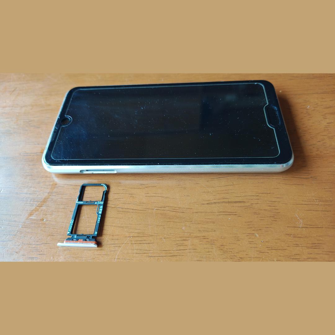 スマートフォン本体 SHARP AQUOS R2 compact SH-M09