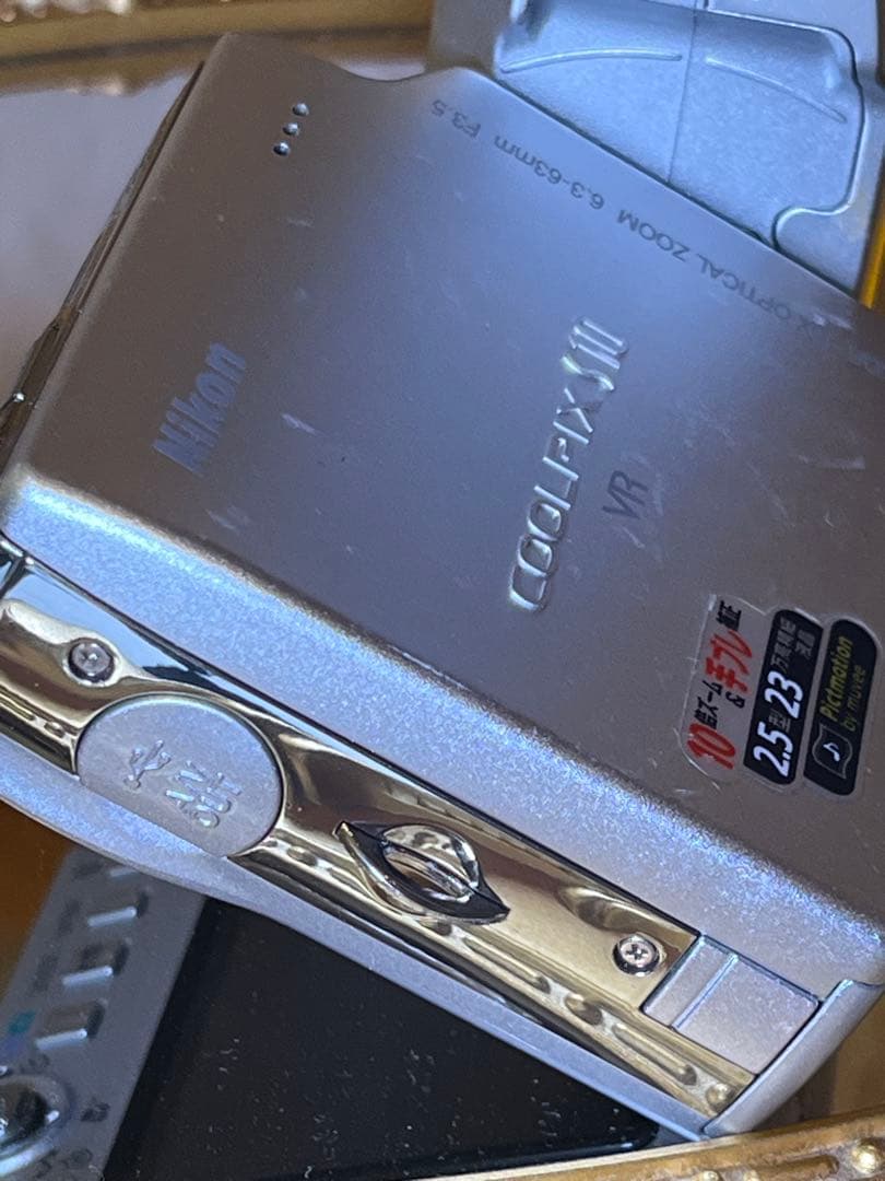 ニコン COOLPIX S10 VR 美品 10倍ズーム スイバル式