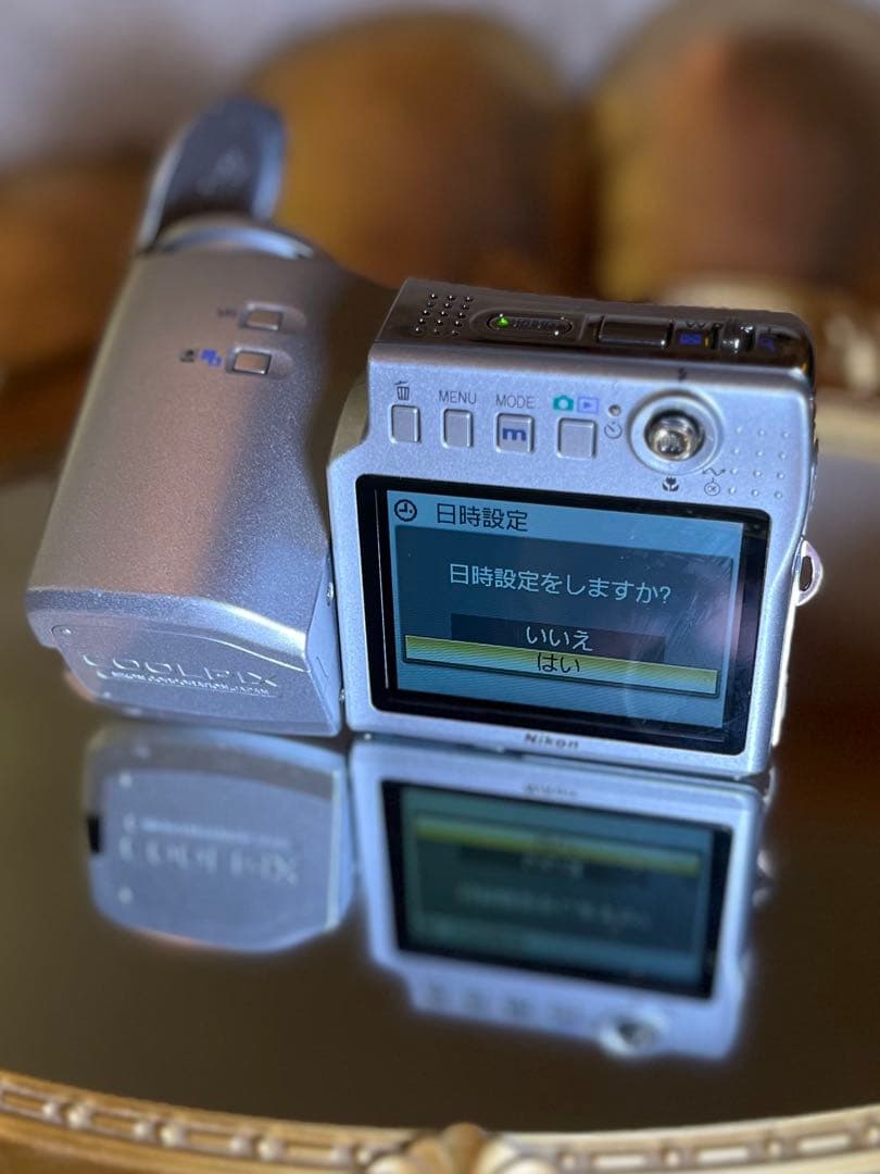 ニコン COOLPIX S10 VR 美品 10倍ズーム スイバル式