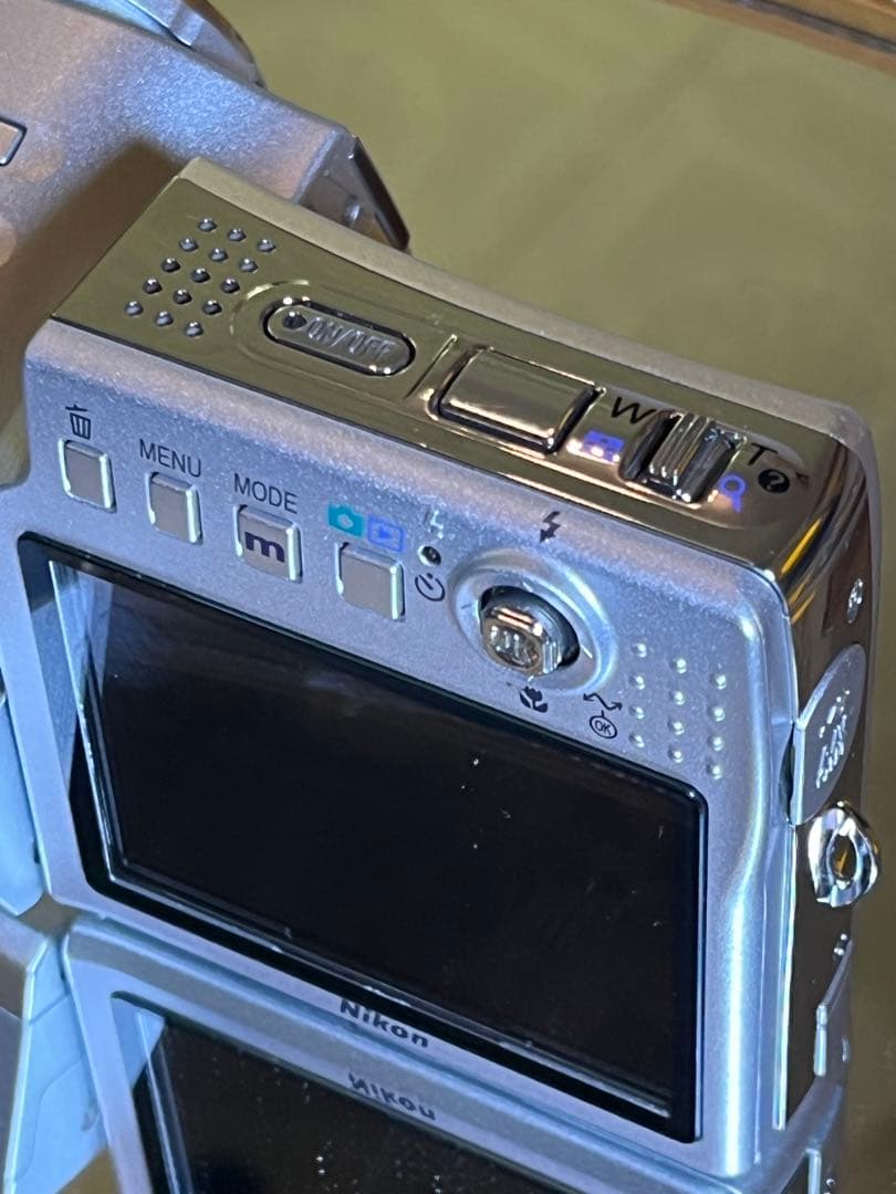 ニコン COOLPIX S10 VR 美品 10倍ズーム スイバル式