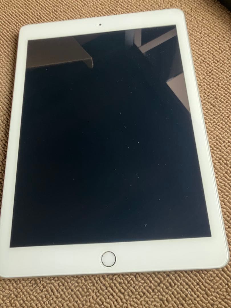 iPad第5世代 Wi-Fiセルラーモデル② SIMフリー