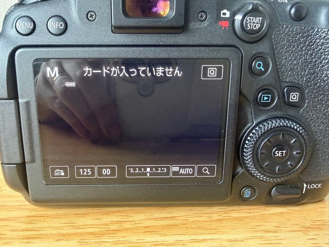 Canon EOS 6D Mark II 本体+ 50mm F1.8単焦点レンズ