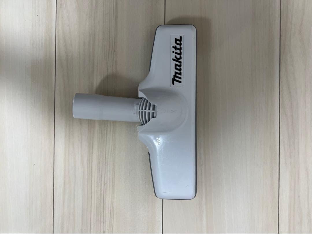 Makita スティッククリーナー 本体 充電器付き