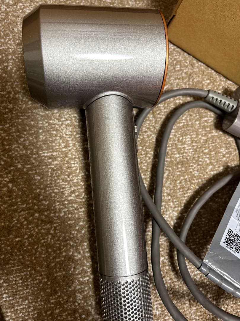 DysonドライヤーHD15 美品