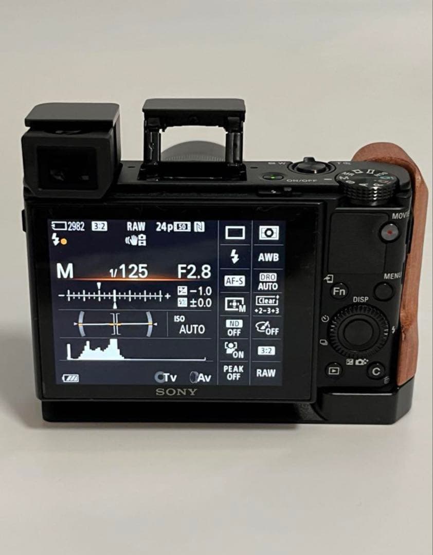 SONY RX100M3 コンデジ Smallrig木製グリップ付き