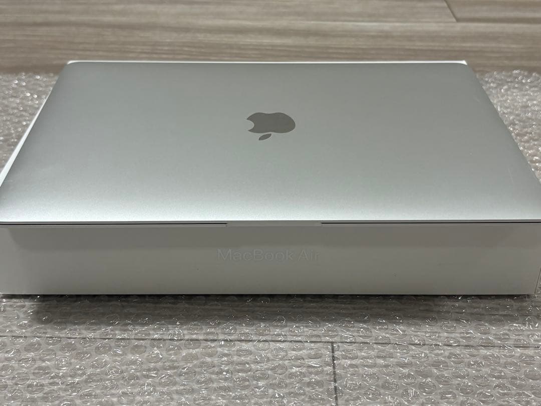 MacBook Air M1チップ 256GB 13.3インチ 電池容量100%