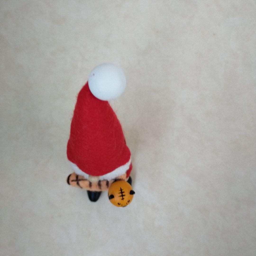 ノルディカニッセ トラを抱えたサンタ