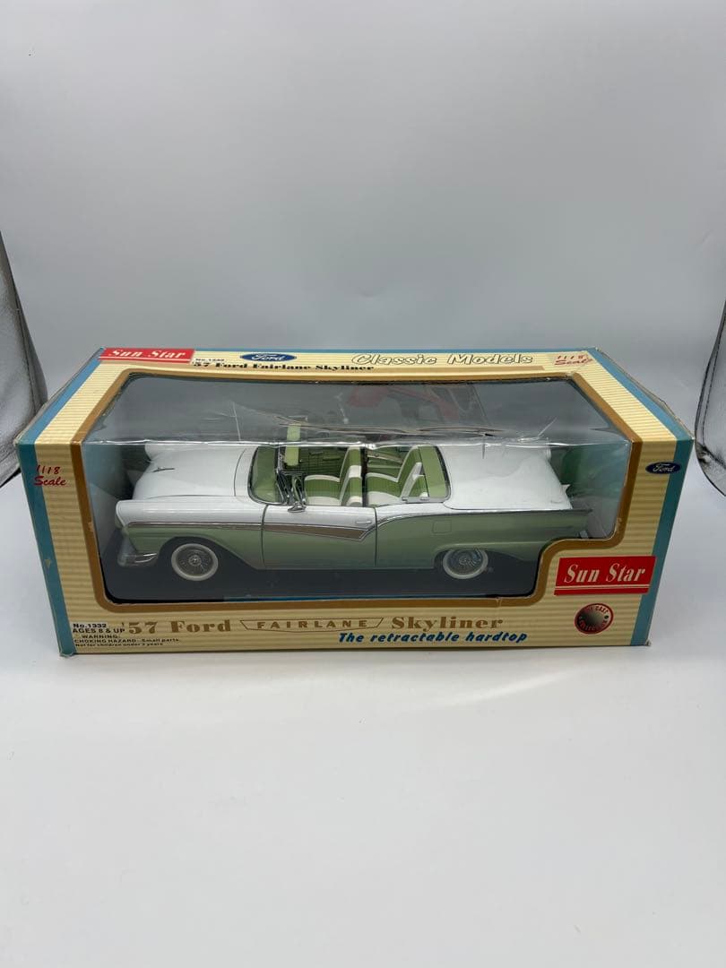 No5ミニカー1/18箱ありSun Star Ford 57 Sky liner