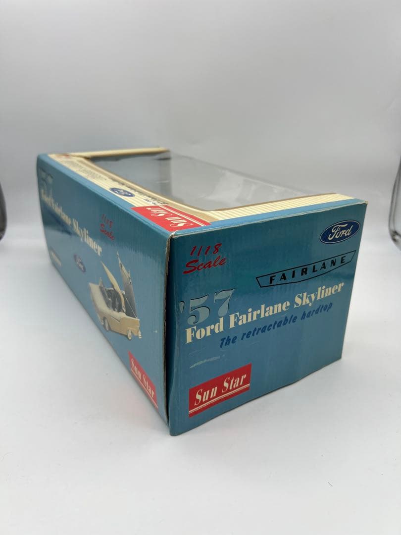 No5ミニカー1/18箱ありSun Star Ford 57 Sky liner
