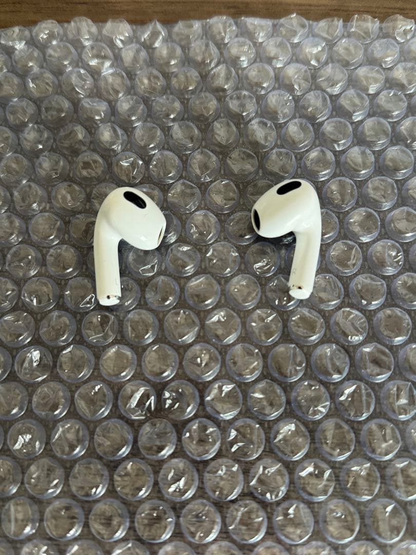 ⭐︎美品⭐︎Air pods3【シリコンケース付】