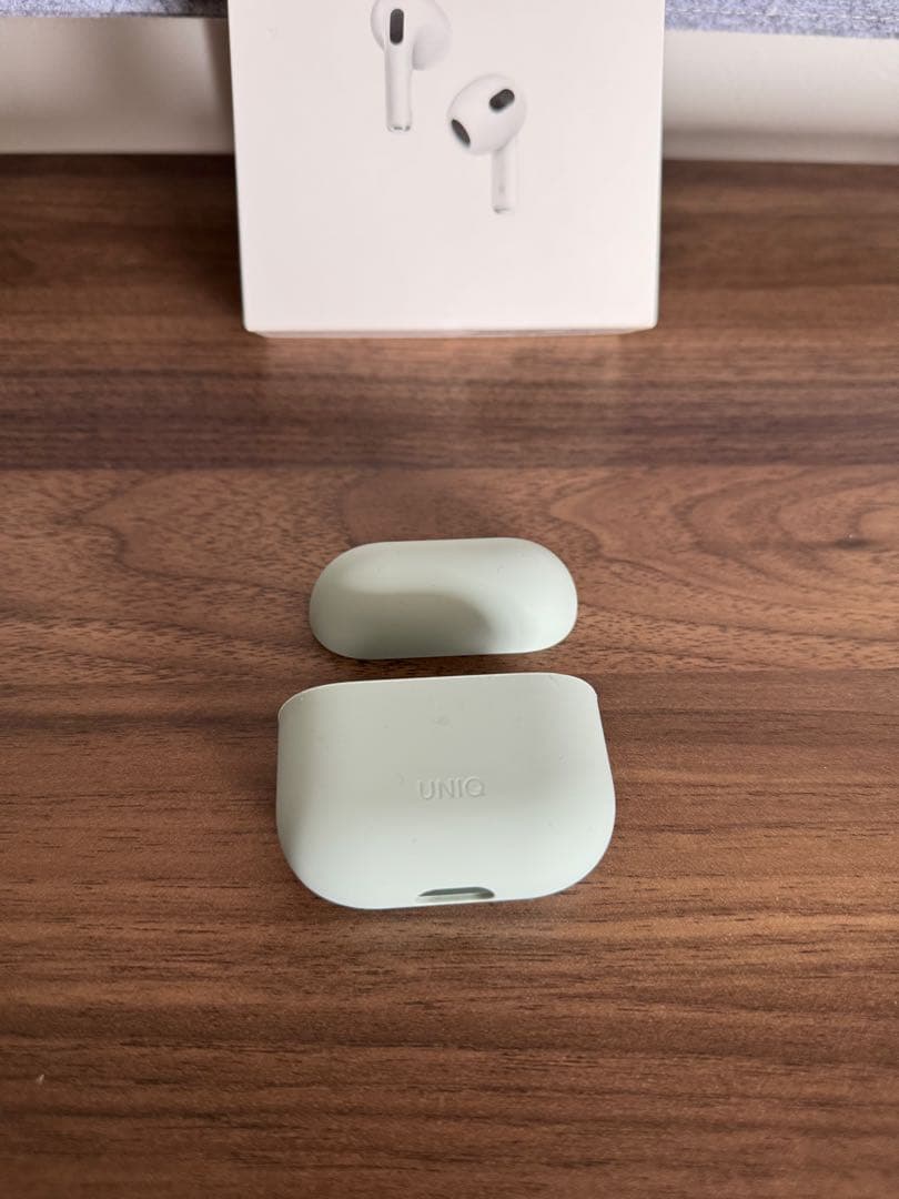 ⭐︎美品⭐︎Air pods3【シリコンケース付】