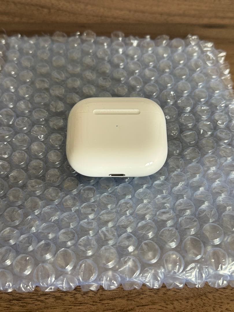 ⭐︎美品⭐︎Air pods3【シリコンケース付】