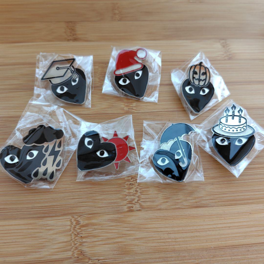 COMME des GARCONS　コムデギャルソン　ピンバッジ