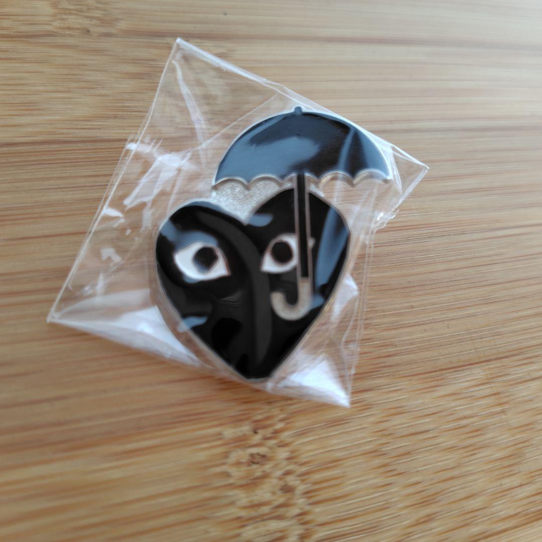COMME des GARCONS　コムデギャルソン　ピンバッジ