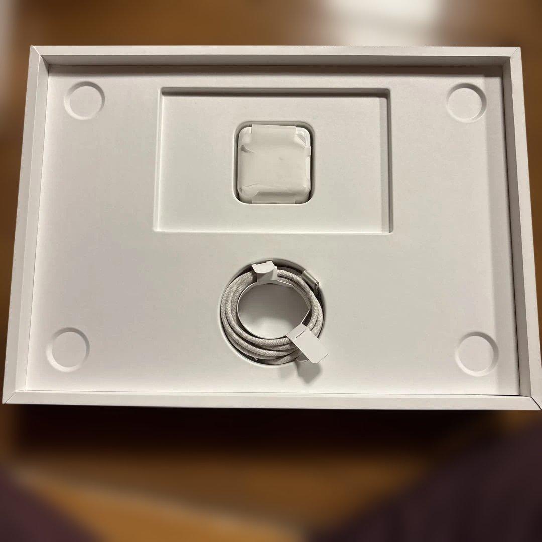 MacBook本体 MacBook Air (M2, 2022)