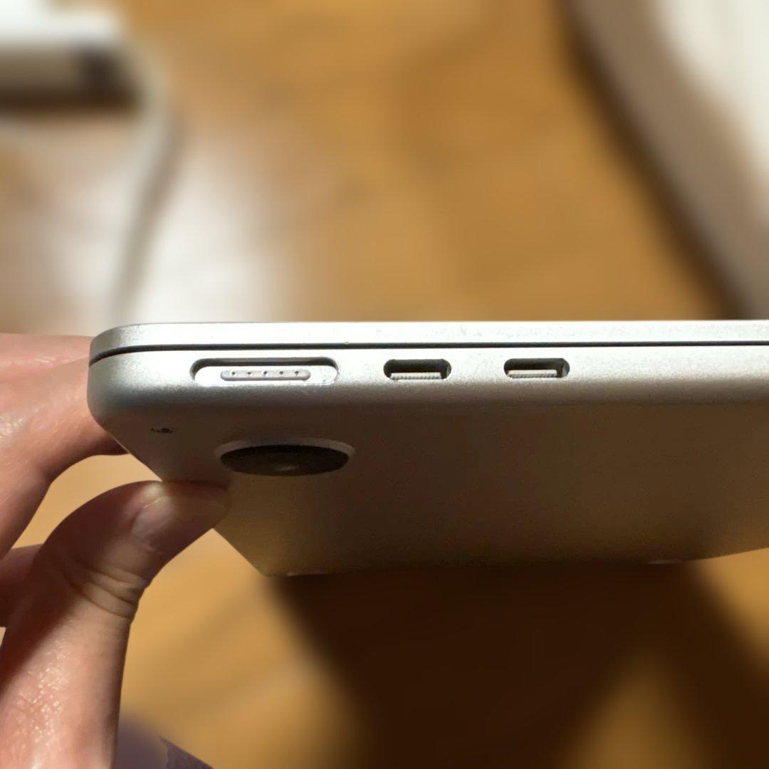 MacBook本体 MacBook Air (M2, 2022)