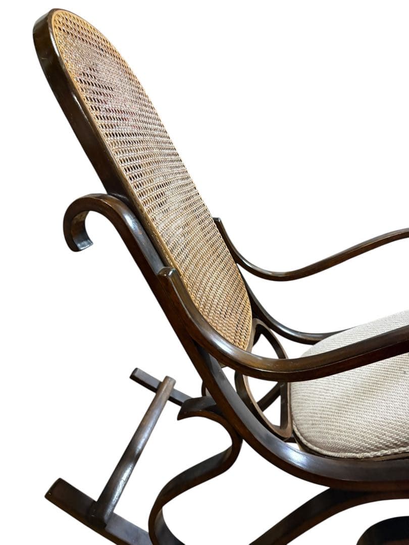 ロッキングチェアー　大型アンティーク家具