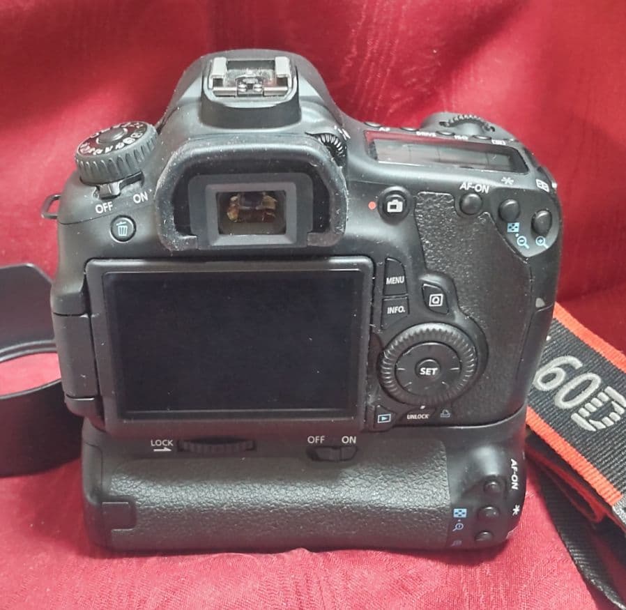 Canon EOS 60D デジタル＜美品/動作確認済＞＋純正バッテリーグリップ