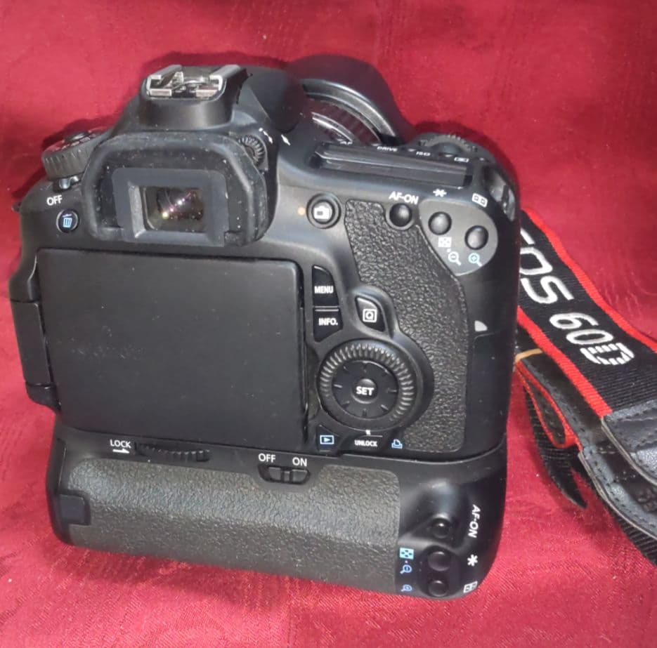 Canon EOS 60D デジタル＜美品/動作確認済＞＋純正バッテリーグリップ