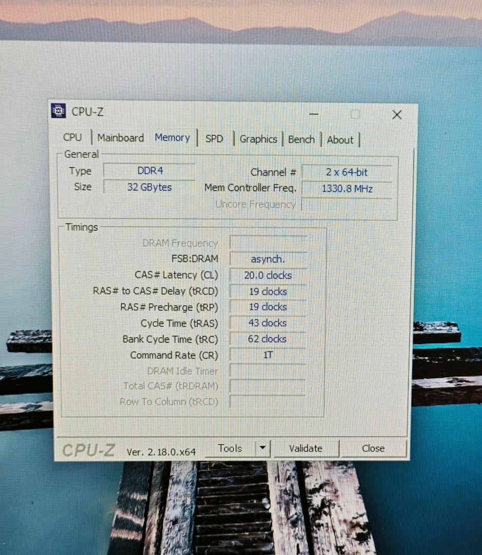 Crucial DDR4-3200 32GB (16GBx2) メモリ