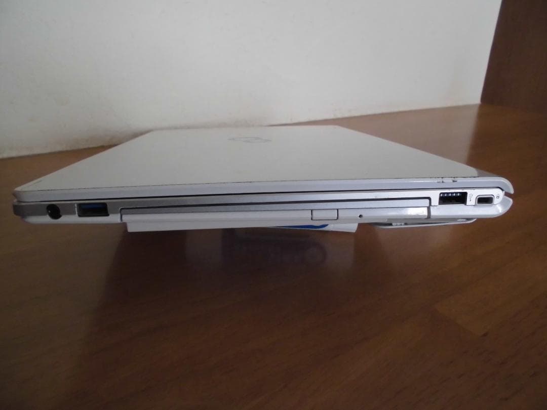 富士通 13.3\" SH75/M SSD128GB 8GB Win11