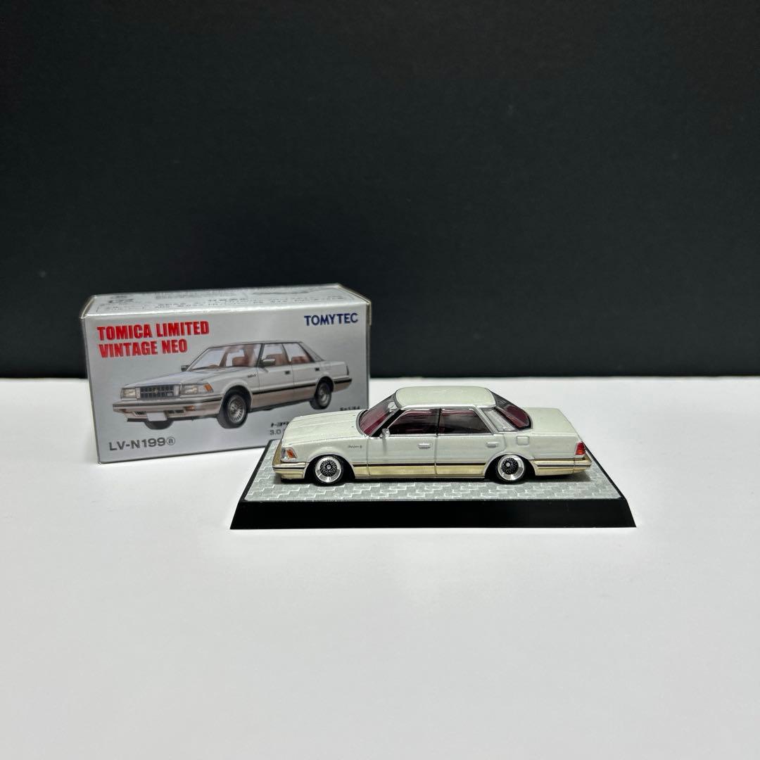 1/64 トミカリミテッドヴィンテージネオ　クラウン改