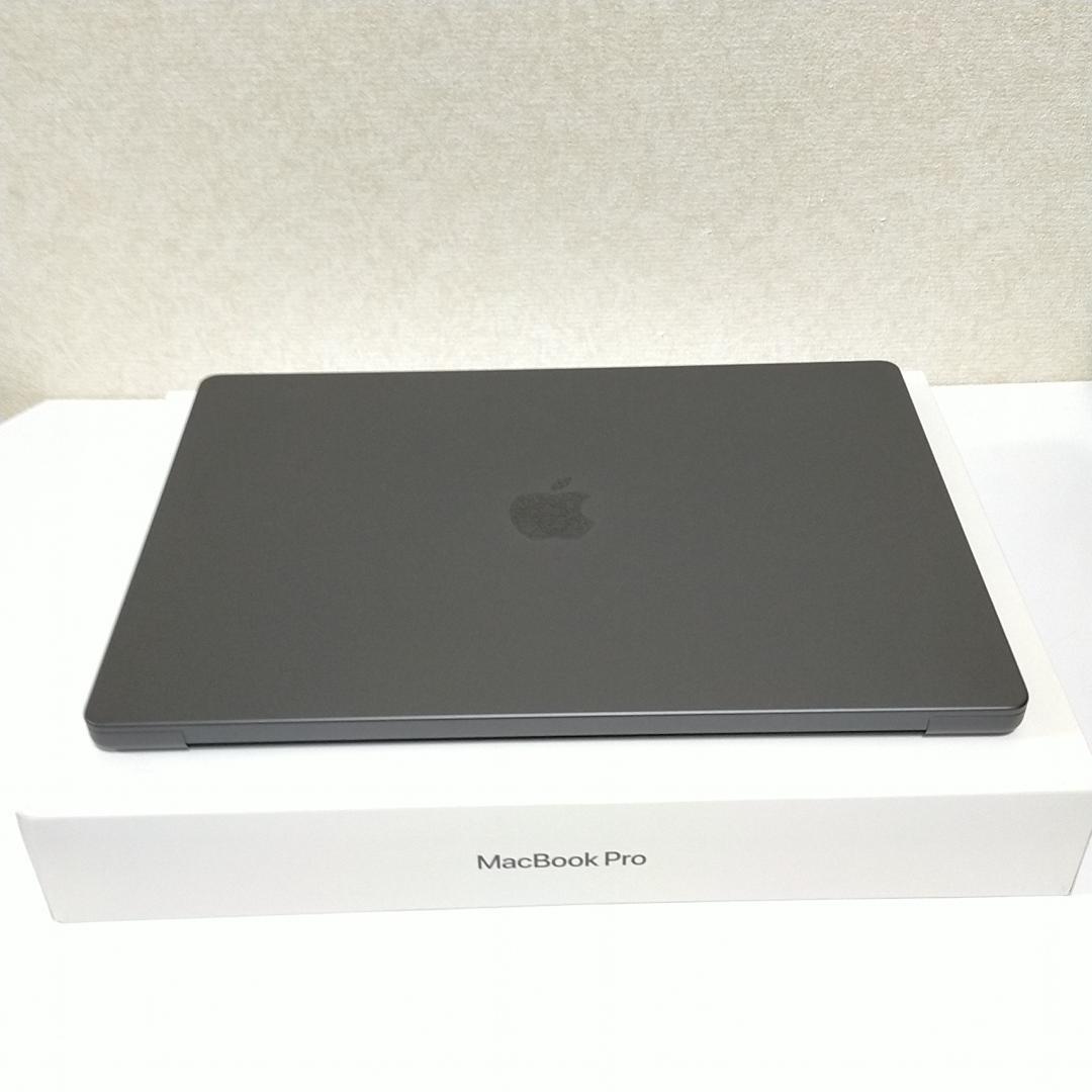 超美品 16インチMacBookPro 2023 M3Pro/18GB ブラック