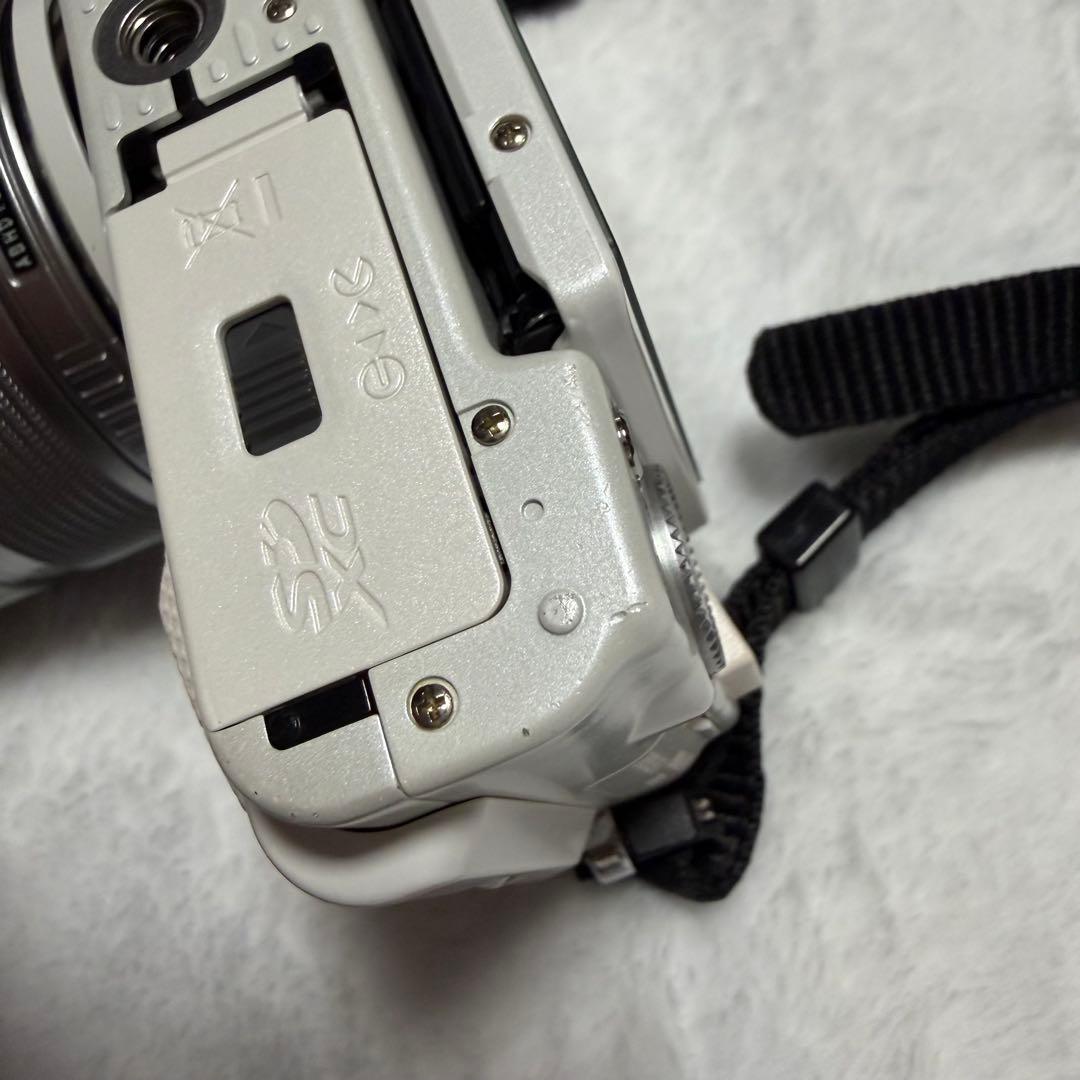 OLYMPUS PEN Lite E-PL6ダブルズームキット