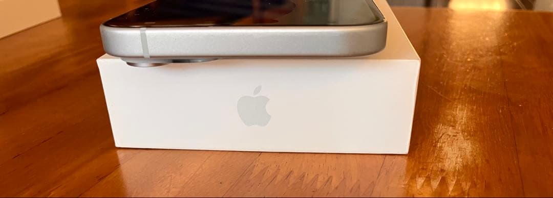 TAKUApple iPhone15Plus 128G ブルー　本体
