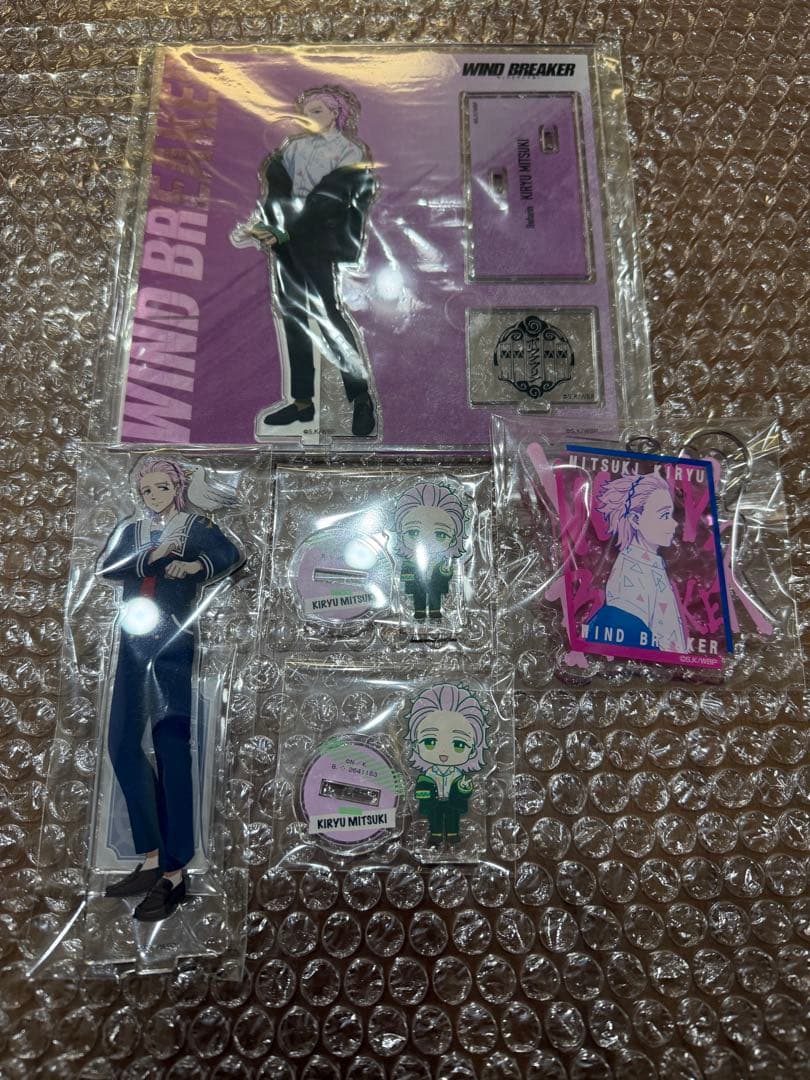WIND BREAKER ウィンブレ アクリルスタンド 缶バッジ 桐生三輝