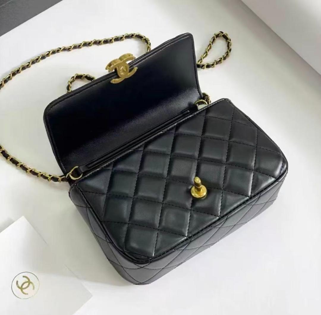 美品、お手頃価格 ブラック ショルダーバッグ