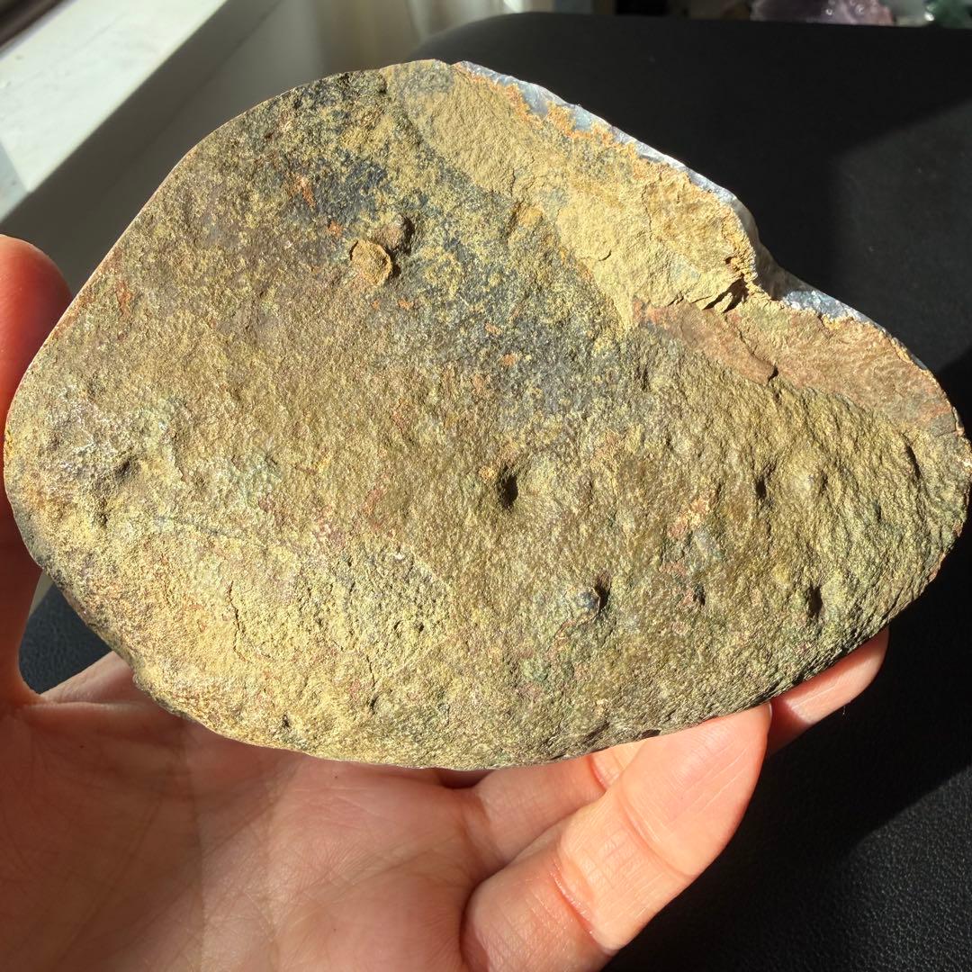 ブラジル産❣️天然石アメジストのお花型原石　置物　鉱物NO.022103