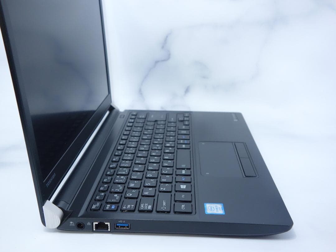 東芝 dynabook R73/D i5 6200U 8GB SSD128GB