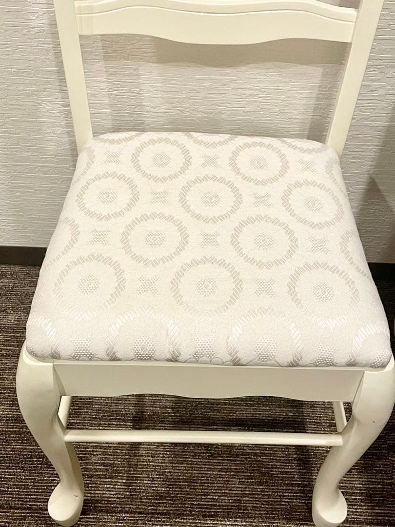 【別出品の椅子と同時購入してください】※猫脚木製机 テーブル　アンティーク調