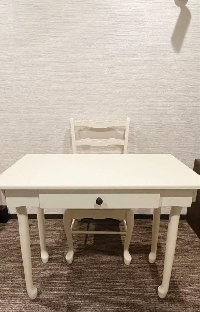 【別出品の椅子と同時購入してください】※猫脚木製机 テーブル　アンティーク調