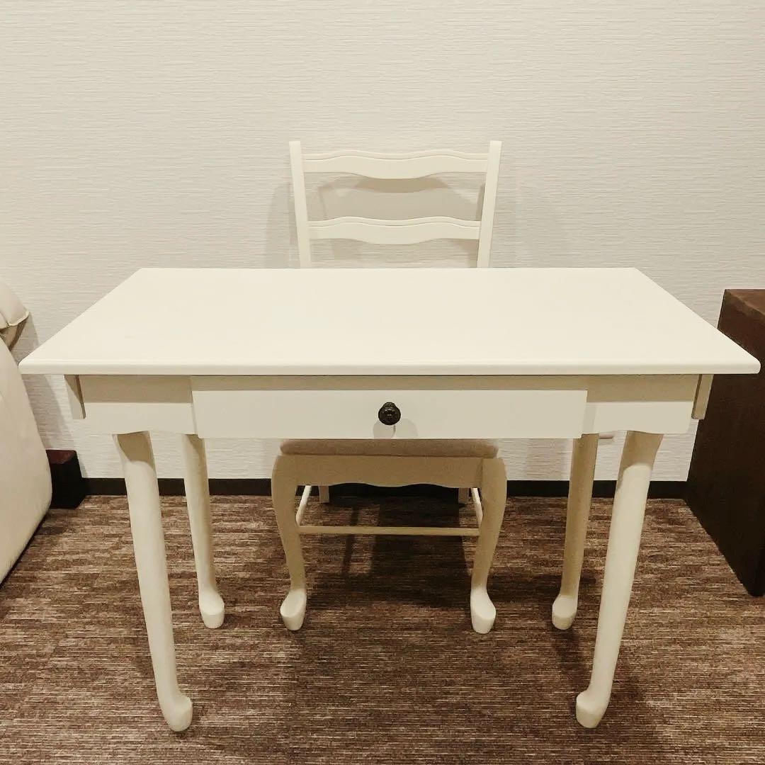 【別出品の椅子と同時購入してください】※猫脚木製机 テーブル　アンティーク調