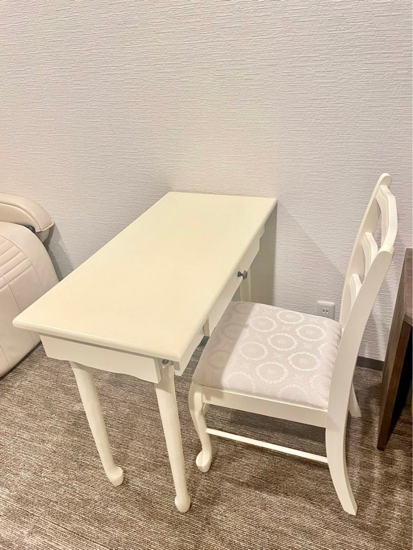 【別出品の椅子と同時購入してください】※猫脚木製机 テーブル　アンティーク調