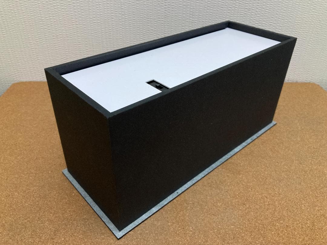 ミニカー専用ジオラマ：1/64 ショールーム＆ガレージⅤ（半透明フロア）