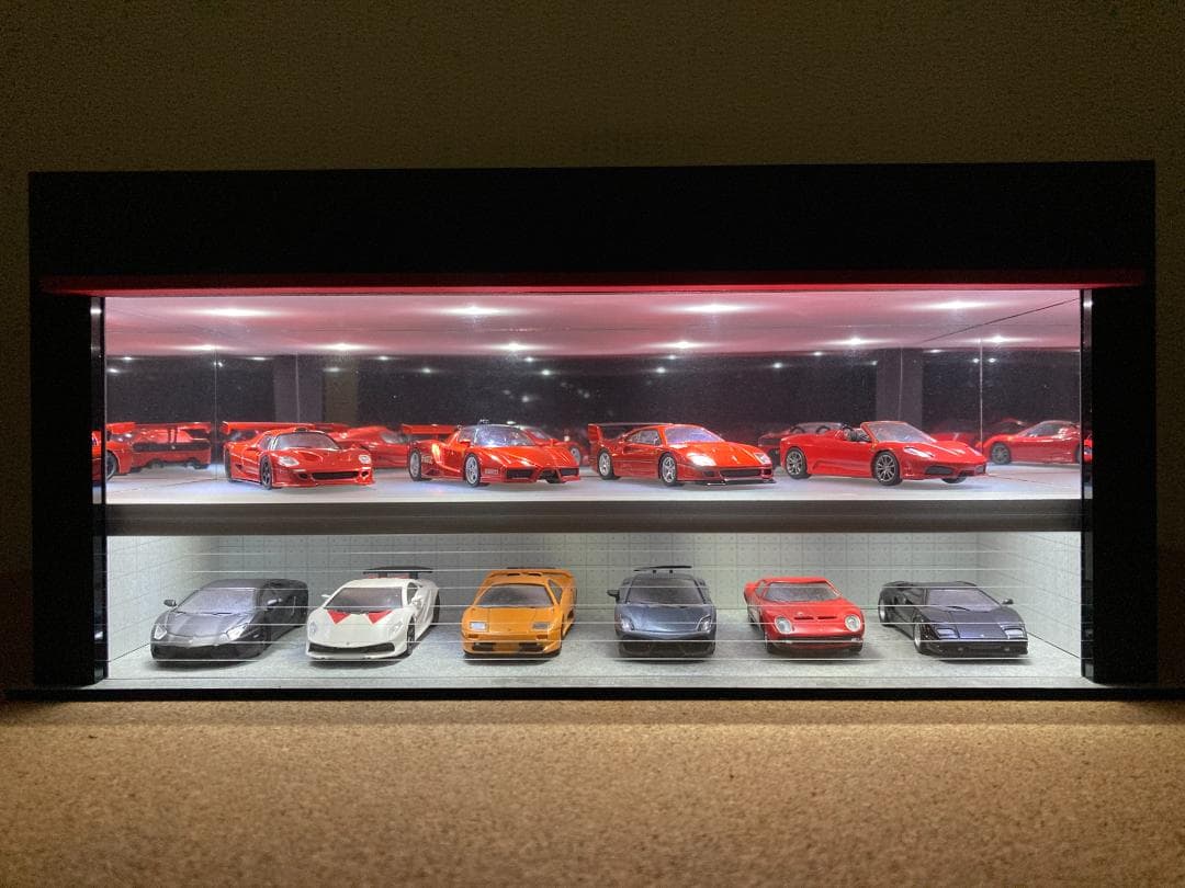 ミニカー専用ジオラマ：1/64 ショールーム＆ガレージⅤ（半透明フロア）