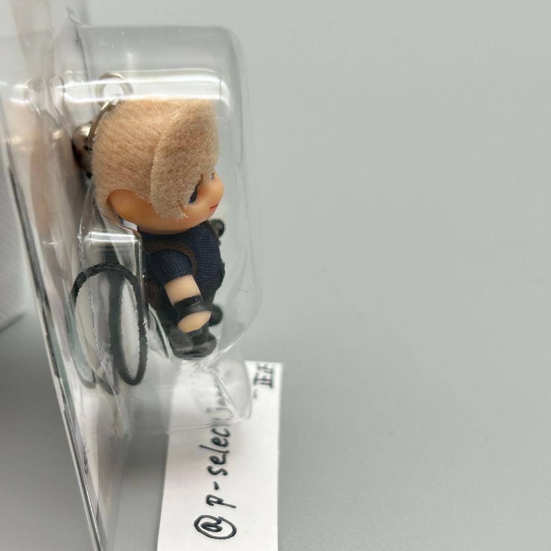 大カプコン展 レオン キューピー ステッカー 2点セット お顔厳選品