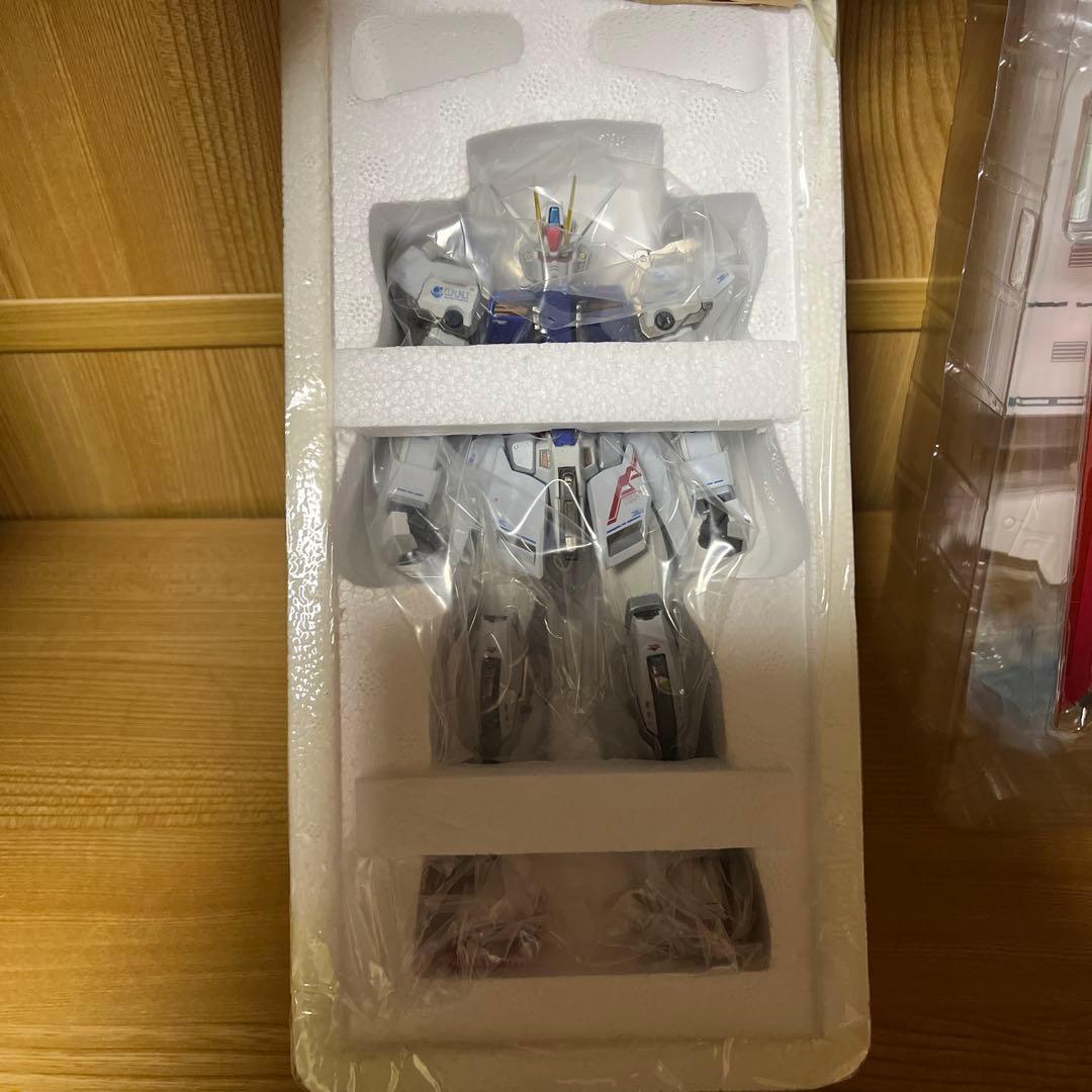 さ*る様 バンダイ LBUILD メタルビルド エールストライク ソード