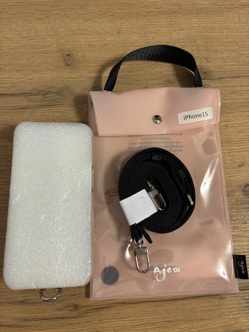 ajew iPhone 15 ケース ベージュ