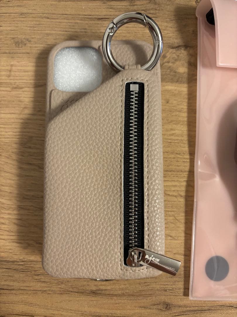 ajew iPhone 15 ケース ベージュ