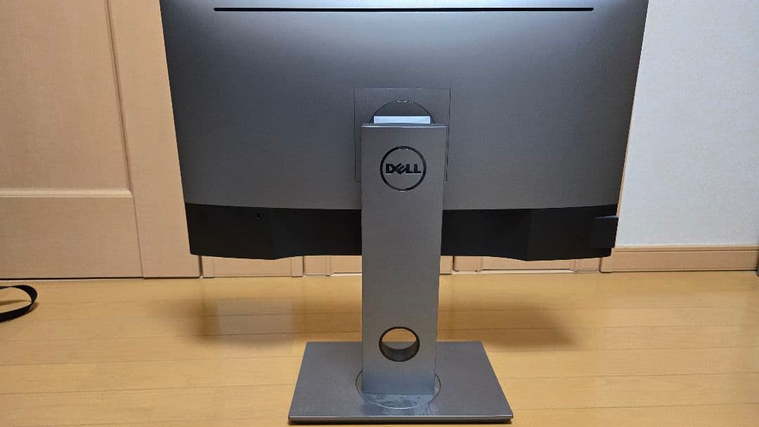ディスプレイ・モニター本体 DELL U2717D